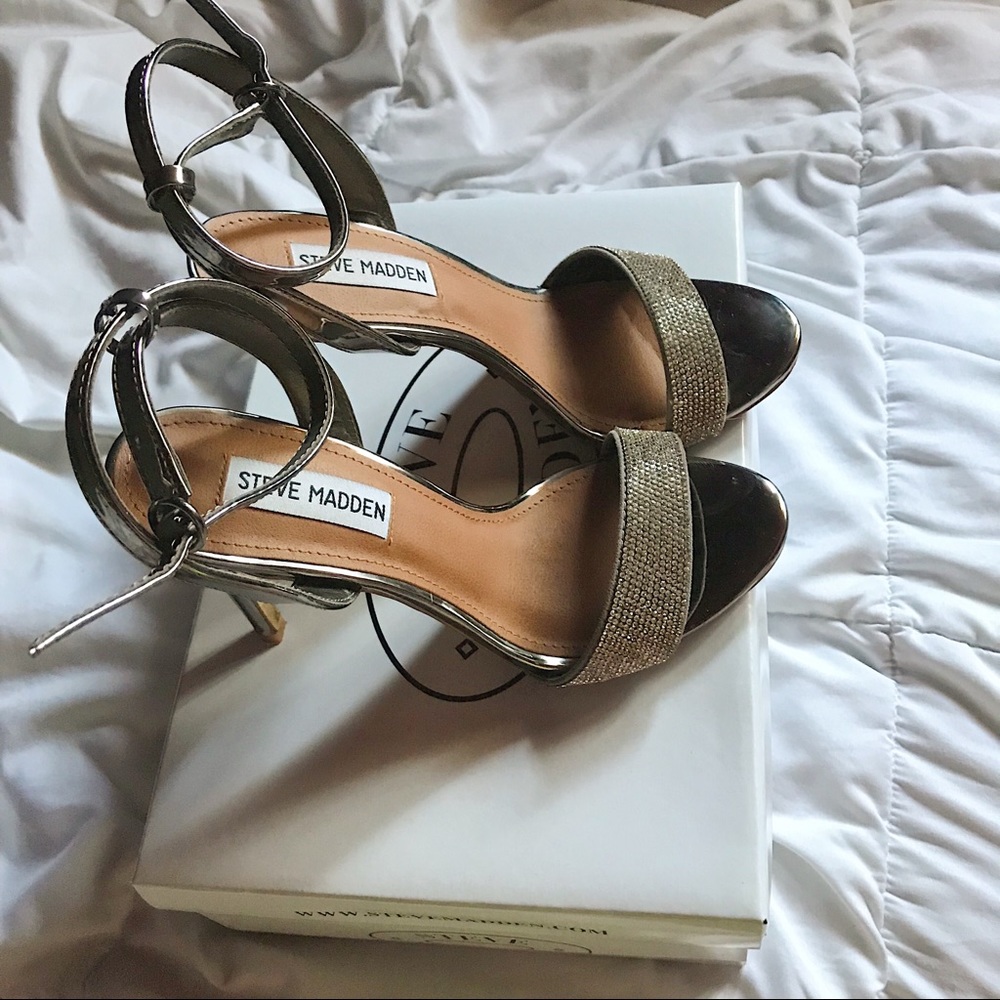 Steve Madden Silver Strappy Heels